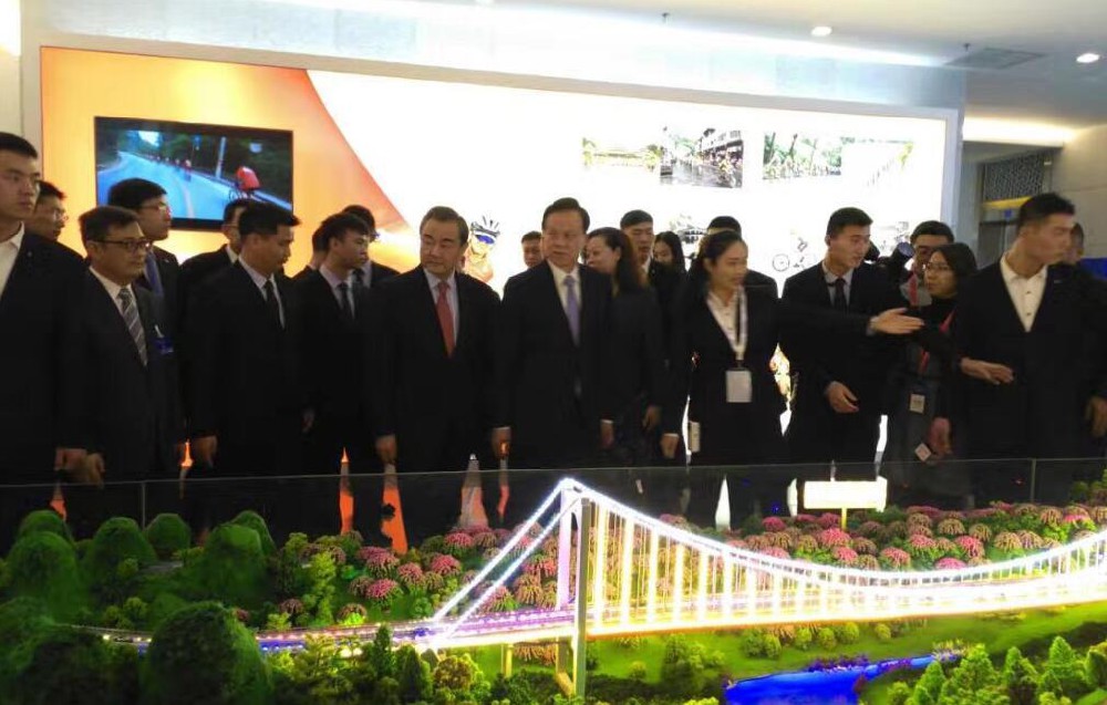 外交部-王毅 參觀開元模型制作